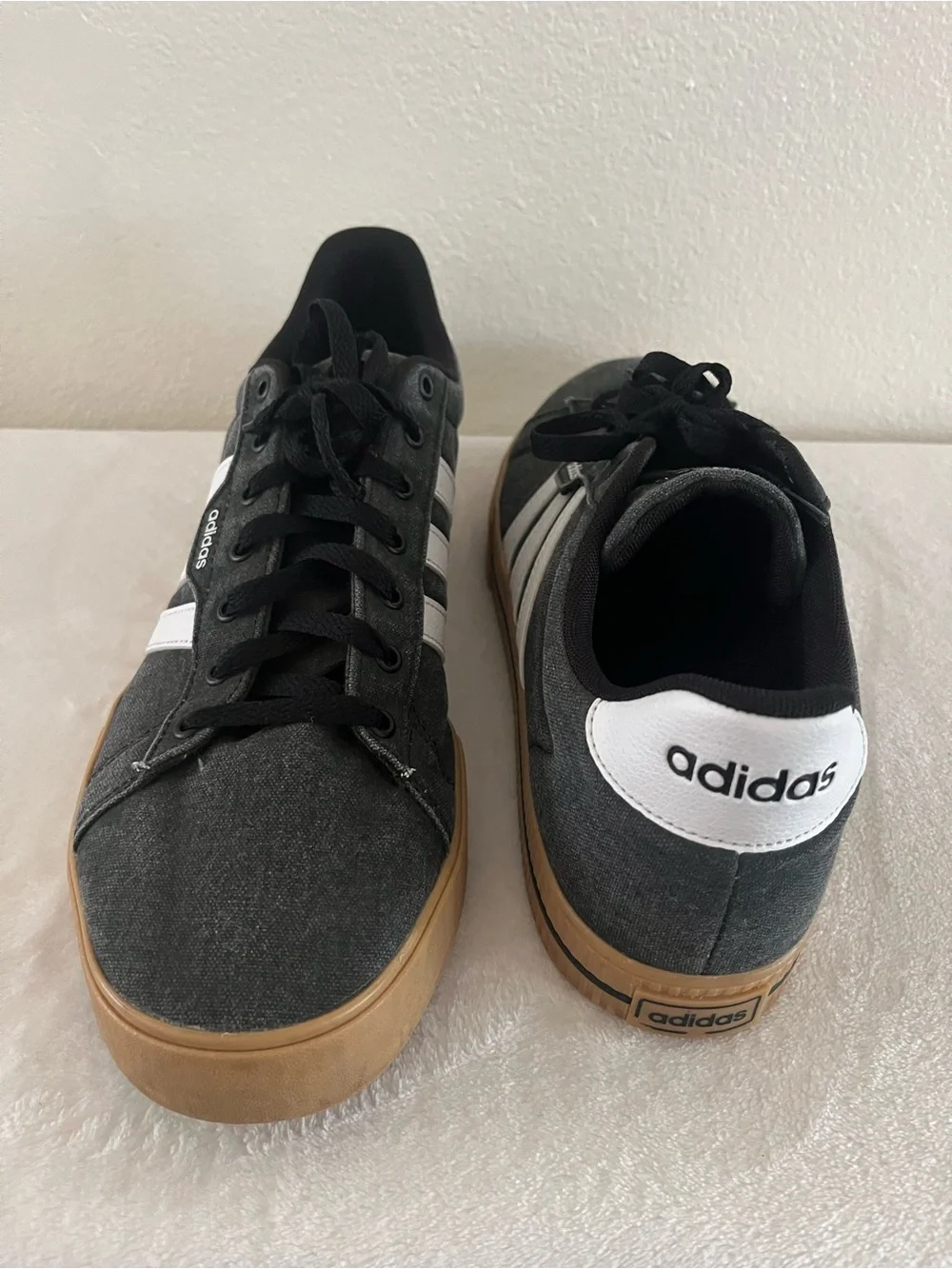 adidas Men’s Gray and White Low-Top Sneakers with Gum Sole 13